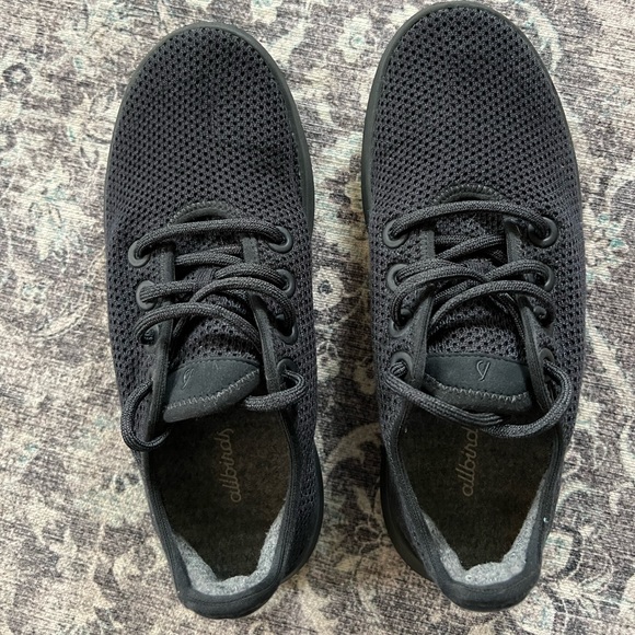 Women’s Allbird Tree Runners, size 8, navy blue - Picture 3 of 4